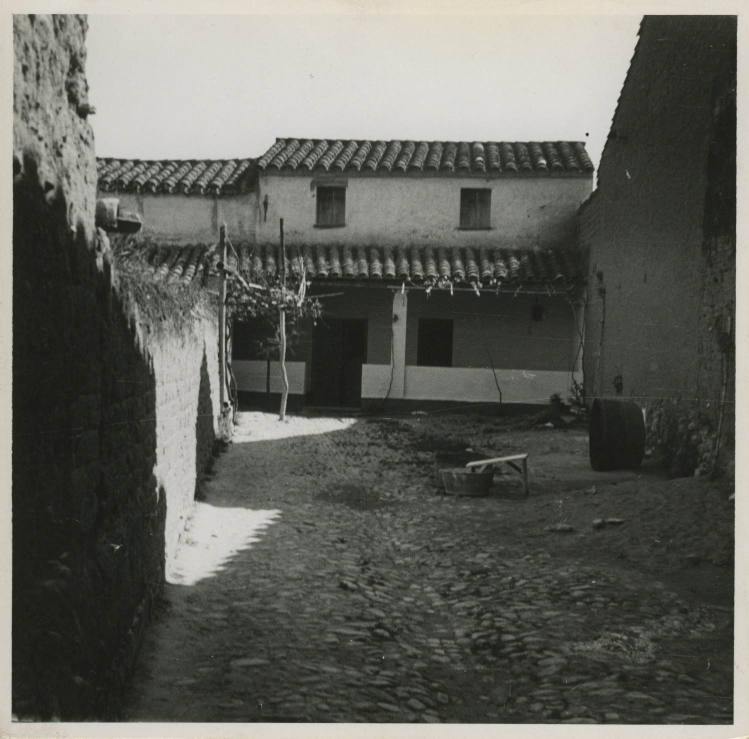 Vico Mossa Fotografie d’Architettura_385 serramanna cortile rustico TAV 38