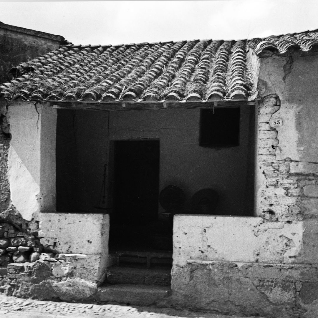 Vico Mossa Fotografie d’Architettura_spezzone 19 serramanna casa ladiri